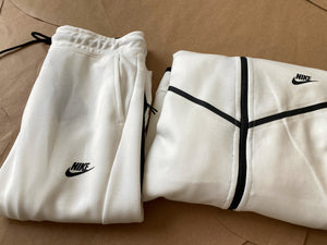 Nike Tech Fleece White