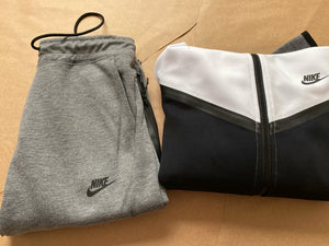 Nike Tech Fleece Black/White/Grey