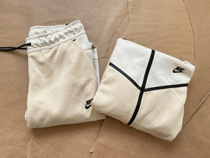 Nike Tech Fleece Cream/White