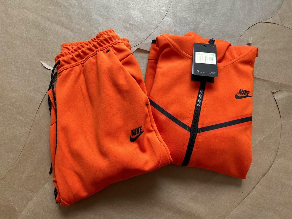 Nike Tech Fleece Orange